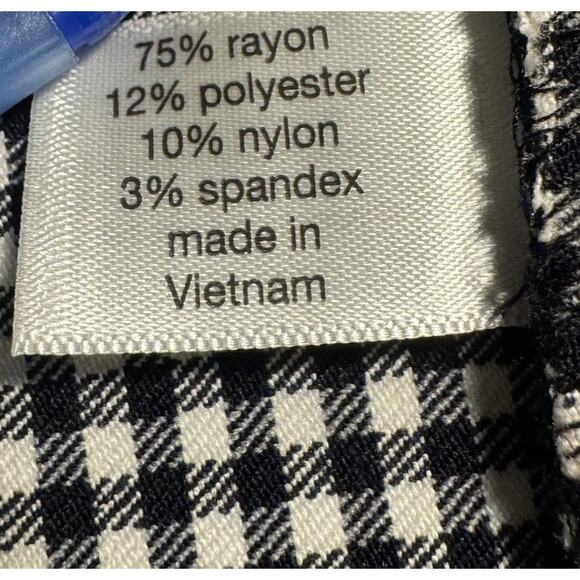 Lane Bryant Capri Women’s Plus Size 26 Four Season Slim Mid- Rise Gingham NEW - Picture 12 of 13